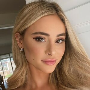 Amanda Stanton